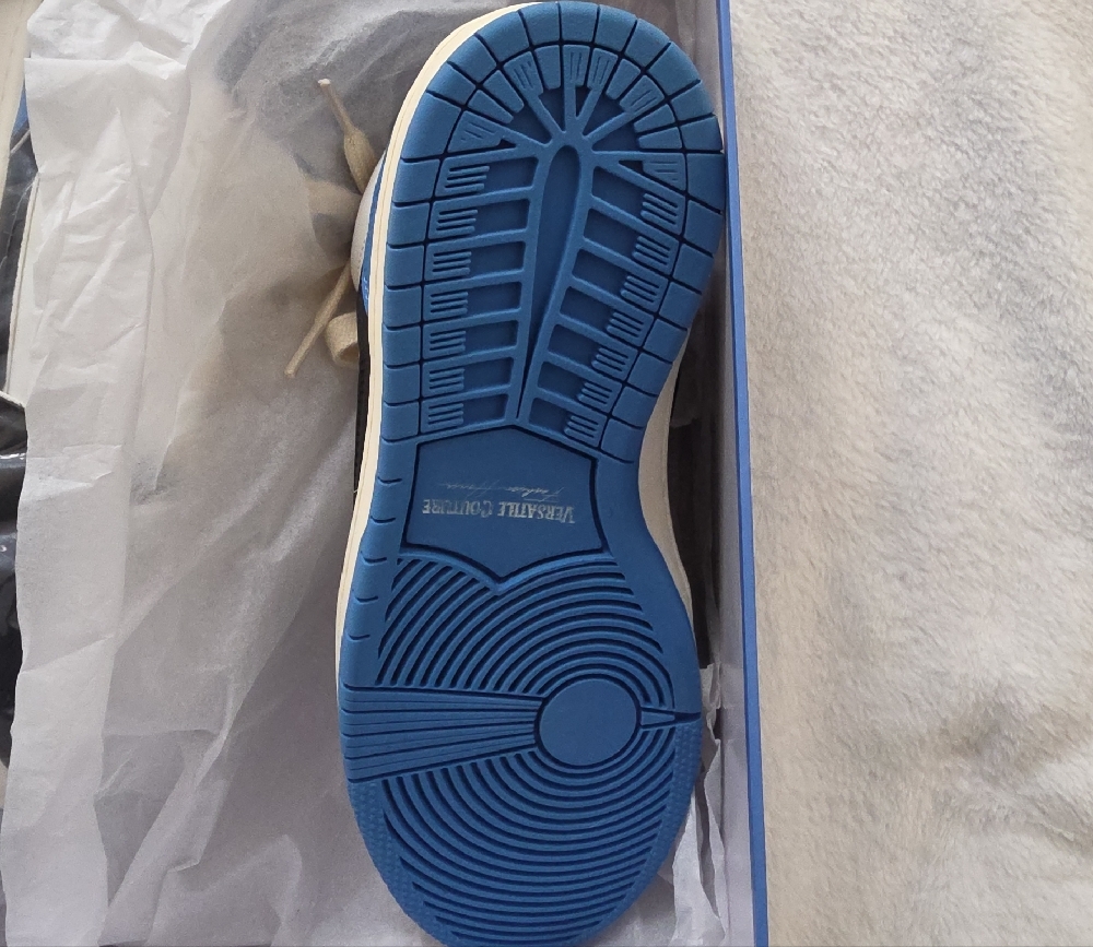 Men's Blue and White Sneakers. 100 Genuine Leather. - Picture 2 of 4
